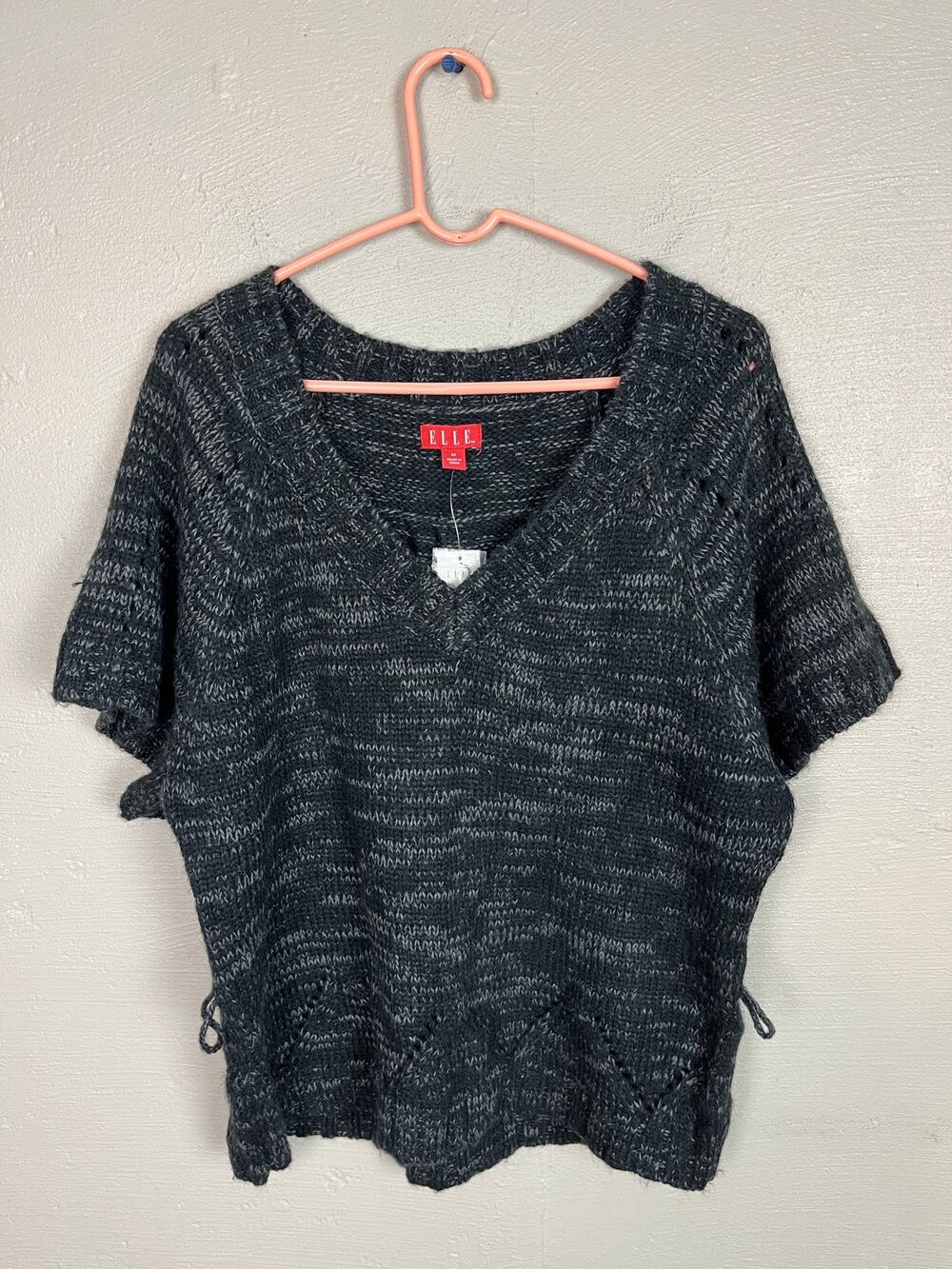 NEW Elle Women’s Black & Gray Short Sleeve Knit Sweater Top, Size M
